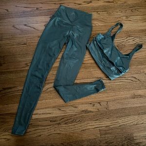 Worn Twice Alo Yoga Leggings & Bra 💥